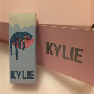Kylie Cosmetics Kissmas Lip Kit. New